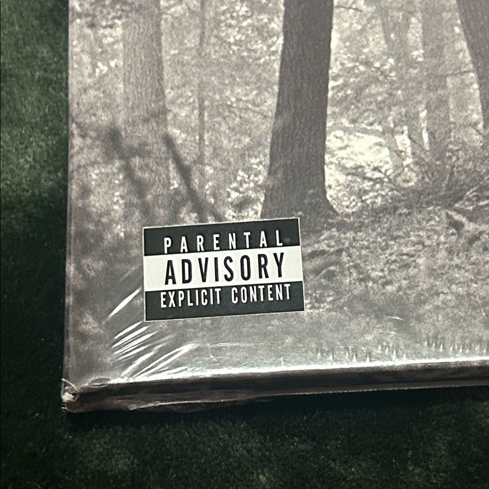Taylor Swift Folklore Vinyl Album - brand new - Picture 8 of 8